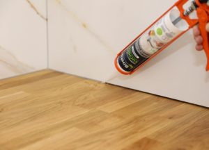 Bostik_Perfect_Seal_Kuchnia_Silikon_Neutralny Uszczelniamy newralgiczne miejsca w kuchni – jak to zrobić?